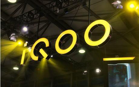 iqooz系列最新爆料,性能怪兽来袭，旗舰配置一览无遗